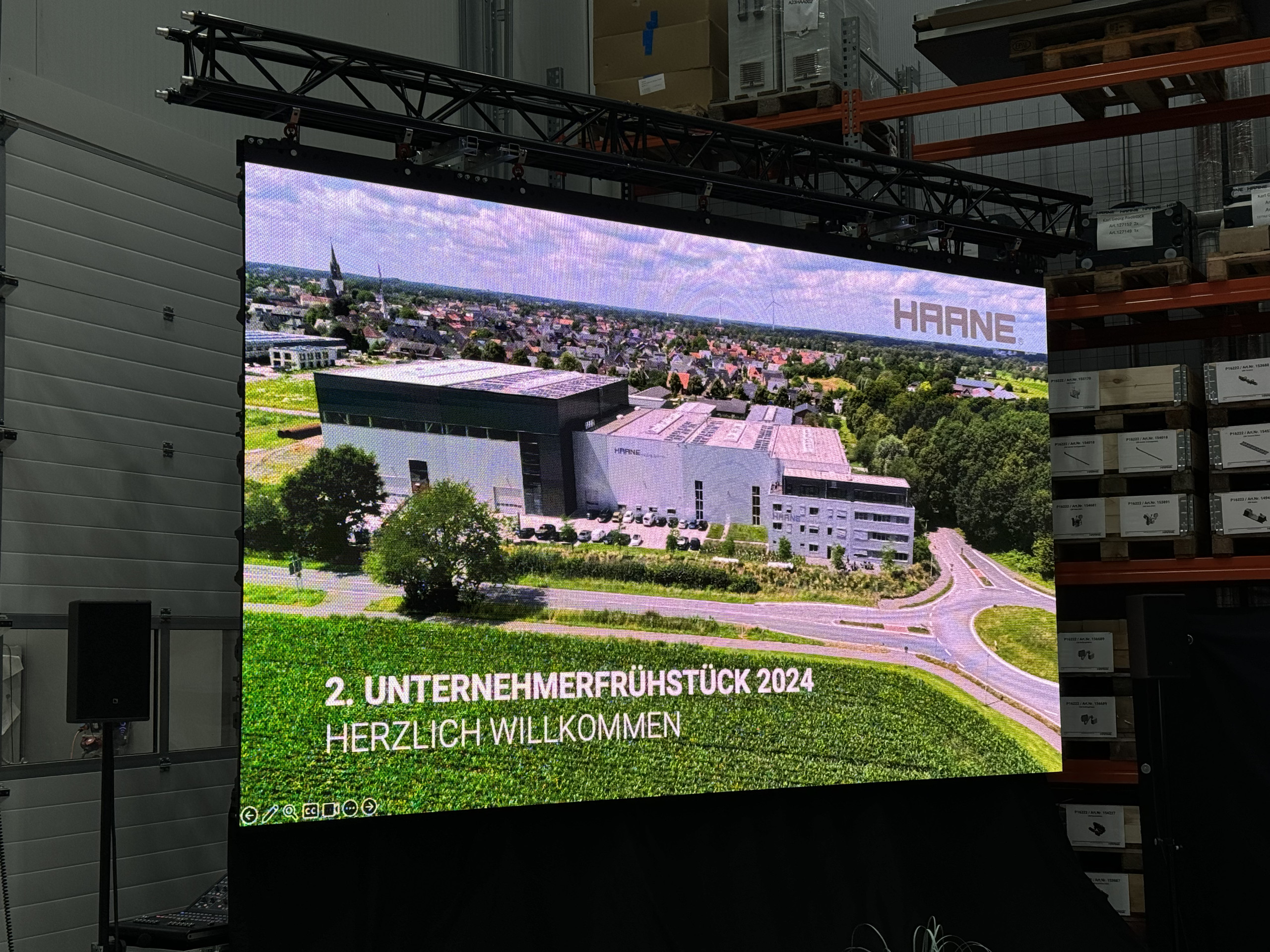 Unternehmerfrühstück Borken bei Haane Welding mit LED-Wand