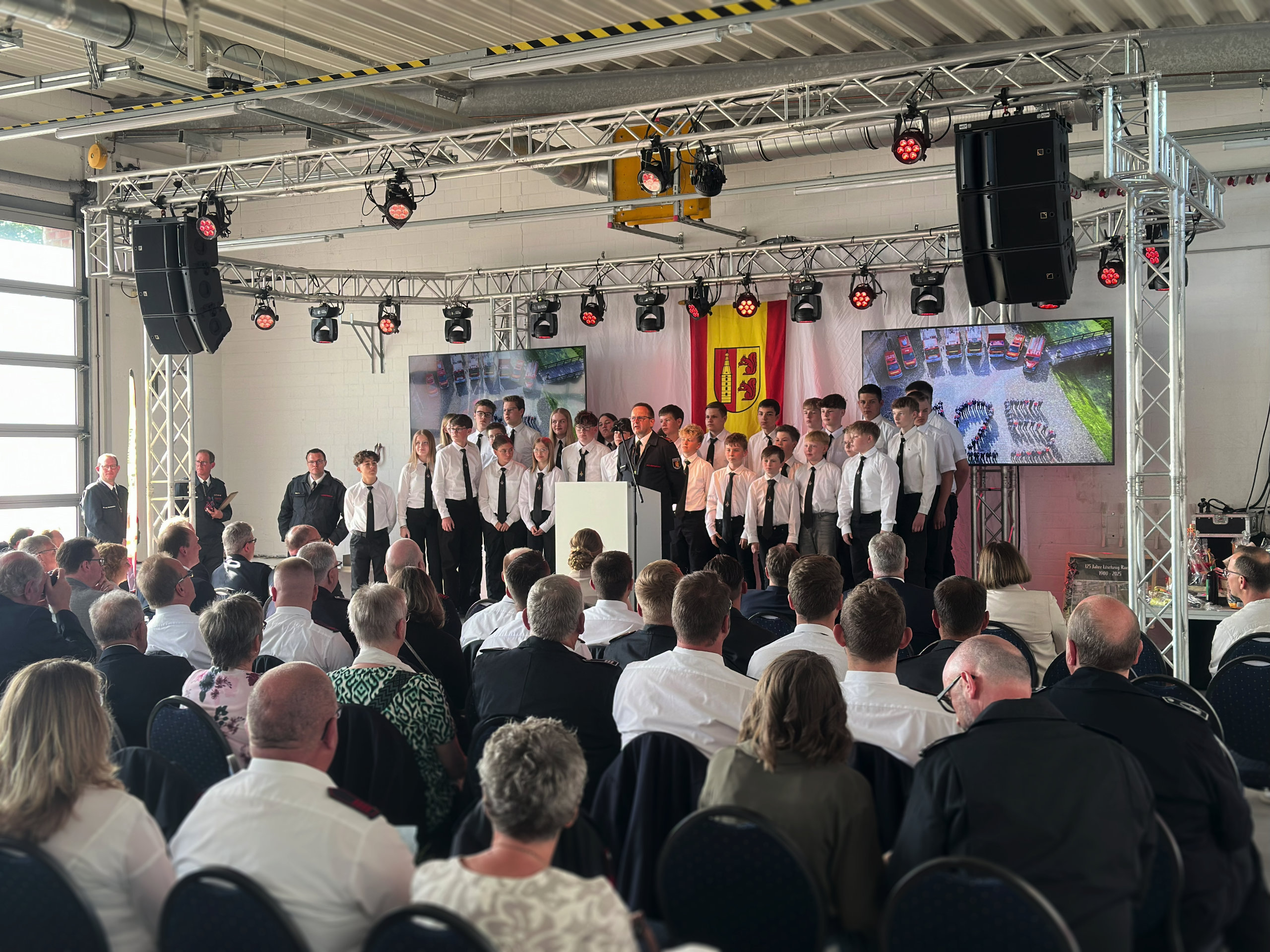 Bühne & Beschallung für die Jubiläumsveranstaltung der Freiwilligen Feuerwehr Raesfeld